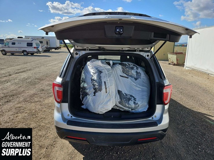 2018-ford-explorer-image-15