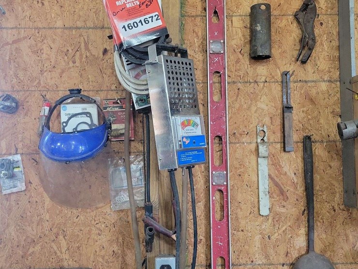 assorted-shop-tools-and-automotive-equipment-lot-image-1