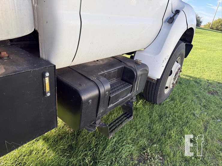 2000-ford-f750-sd-image-23