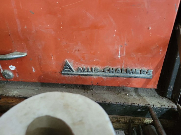 allis-chalmers-branded-tool-chest-with-assorted-hand-tools-image-2