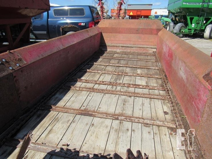 new-holland-516-image-6