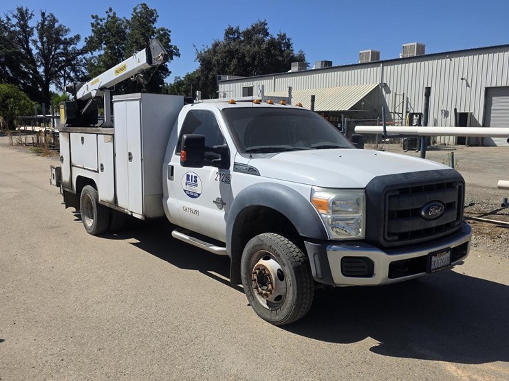 2015-ford-f550-image-1