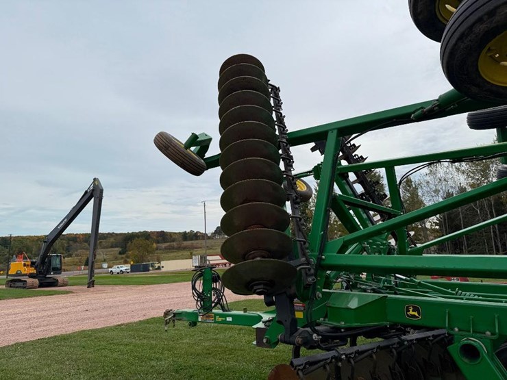 john-deere-2623-image-24