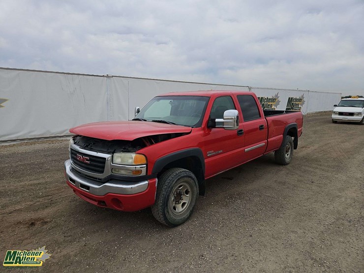 gmc-sierra-2500hd-image-1