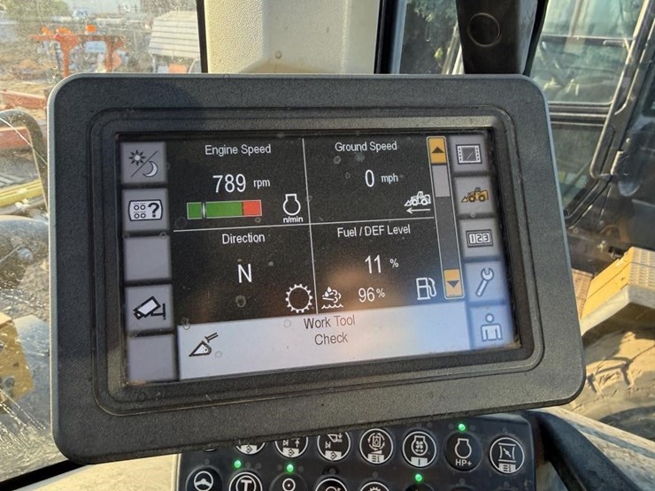 2018-caterpillar-930m-image-4