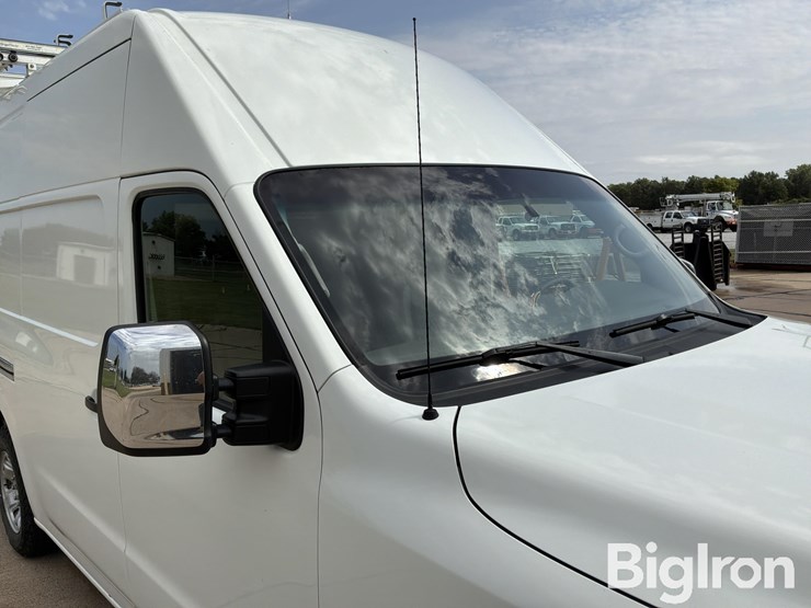 2017-nissan-nv2500-image-13