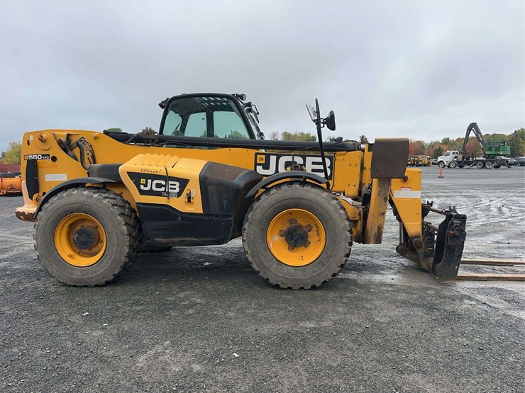 jcb-550-170-image-4