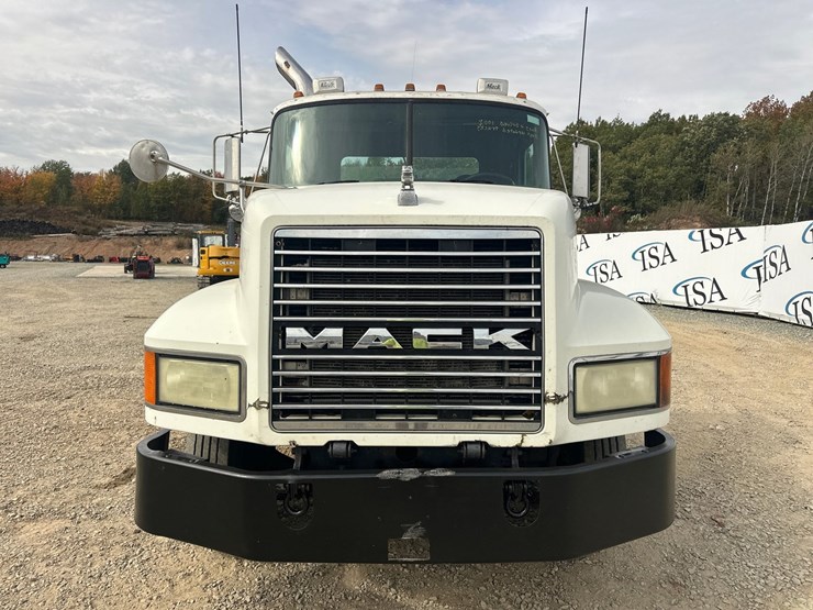 2000-mack-ch613-image-8