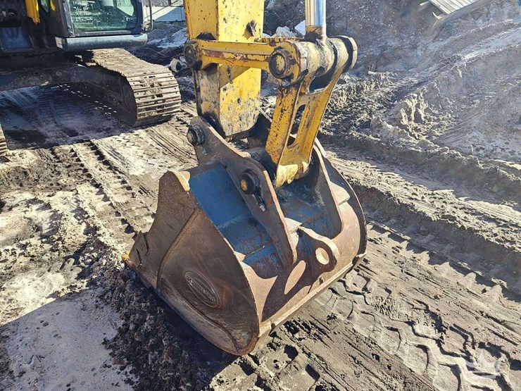 2023-kobelco-sk140sr-lc-7-image-9