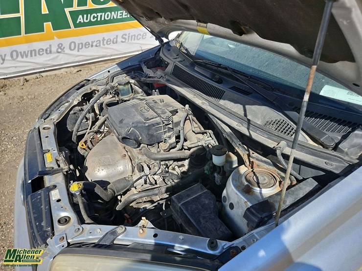 2004-toyota-rav4-image-26
