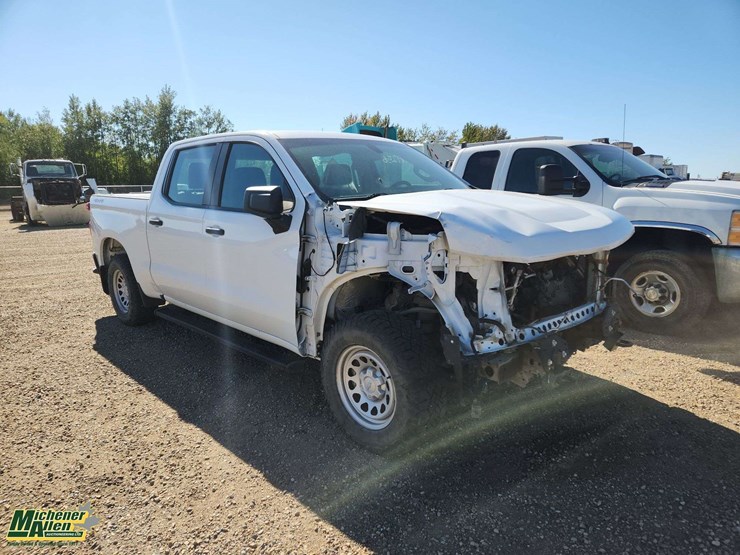 2019-chevrolet-silverado-1500-image-2
