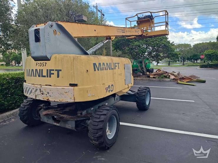 2005-manitowoc-t40-4x4-40ft-articulating-boom-lift-image-3