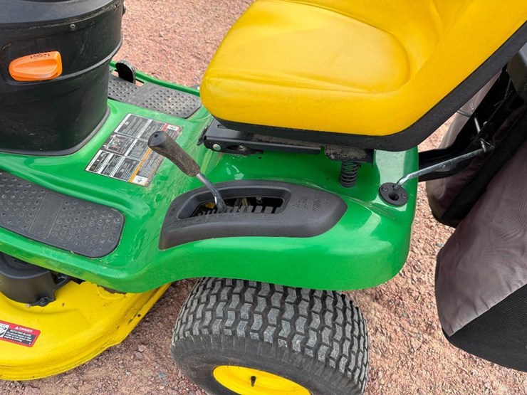 2014-john-deere-d125-image-21