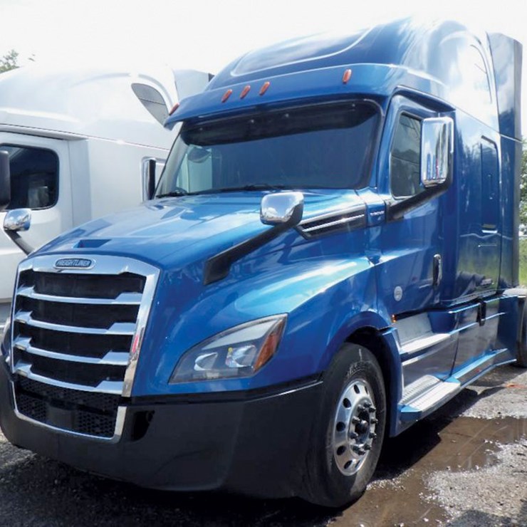 2020 FREIGHTLINER CASCADIA 126