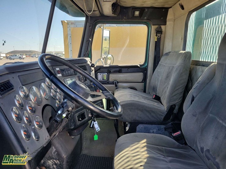 2007-western-star-4900-image-17