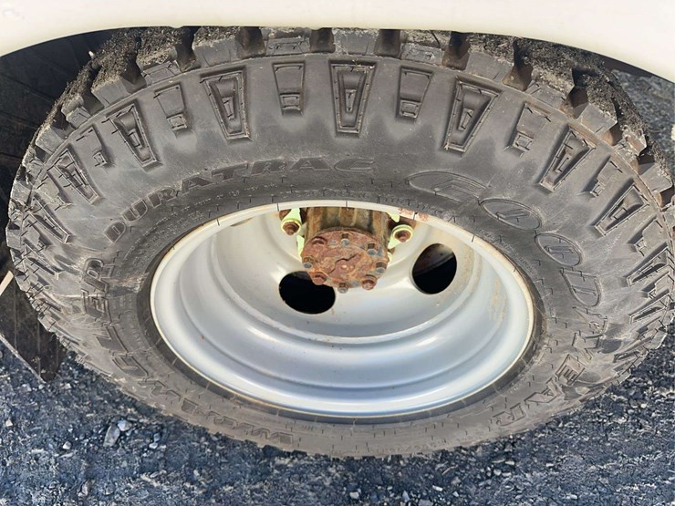 2017-ford-e450-image-11