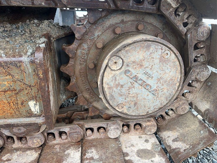 2017-volvo-ecr88d-image-12