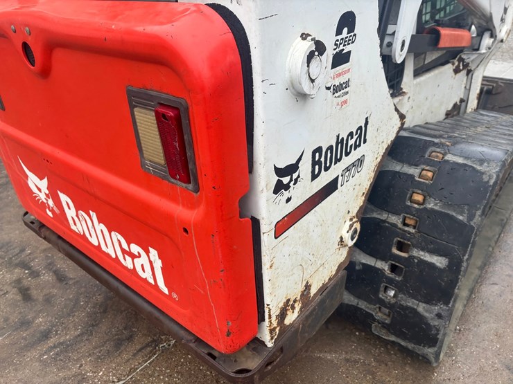 2015-bobcat-t770-image-16
