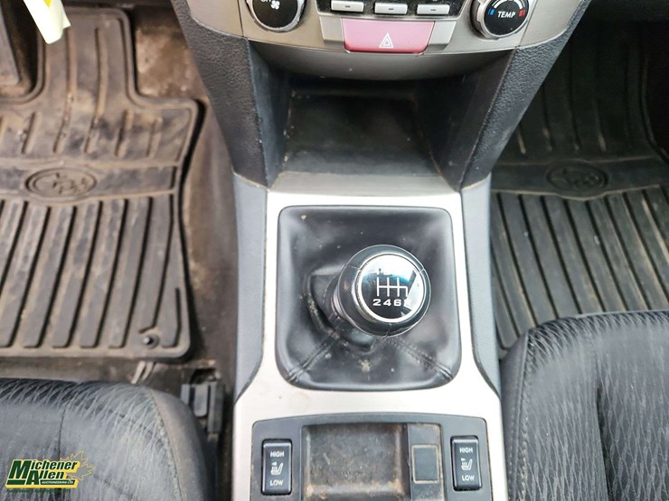 2011-subaru-outback-image-22