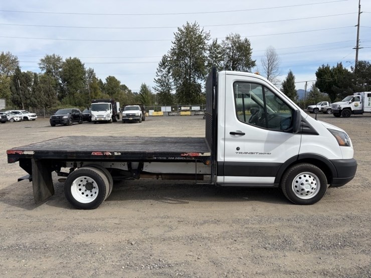 2019-ford-transit-image-3