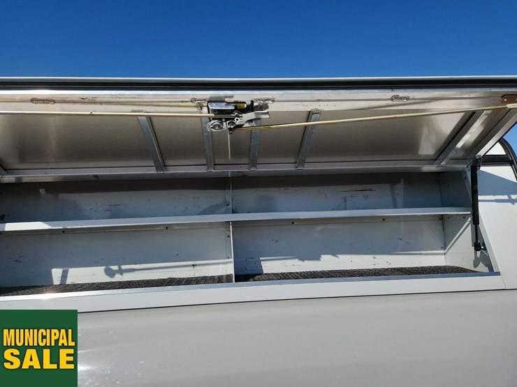 2011-chevrolet-silverado-1500-image-29