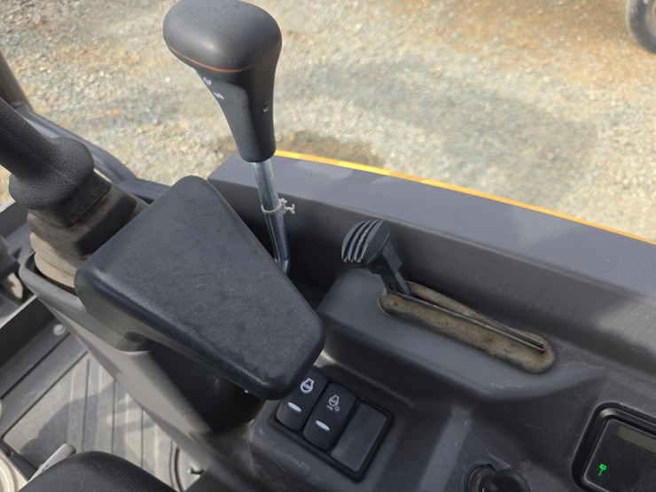 volvo-ec27d-image-45