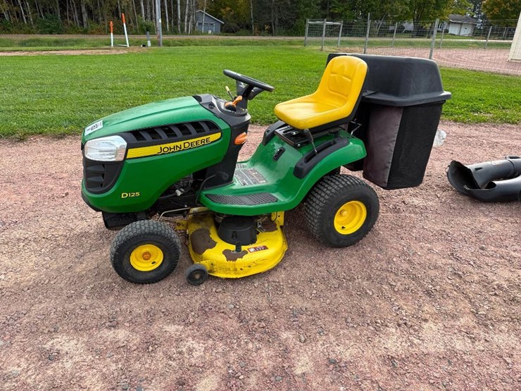 2014-john-deere-d125-image-5