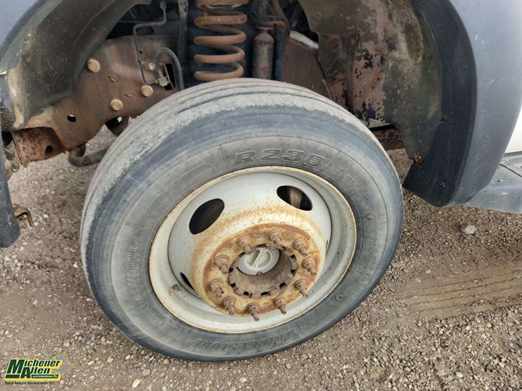 2011-ford-f450-image-10