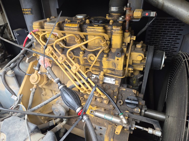 2016-caterpillar-c2.2-image-16