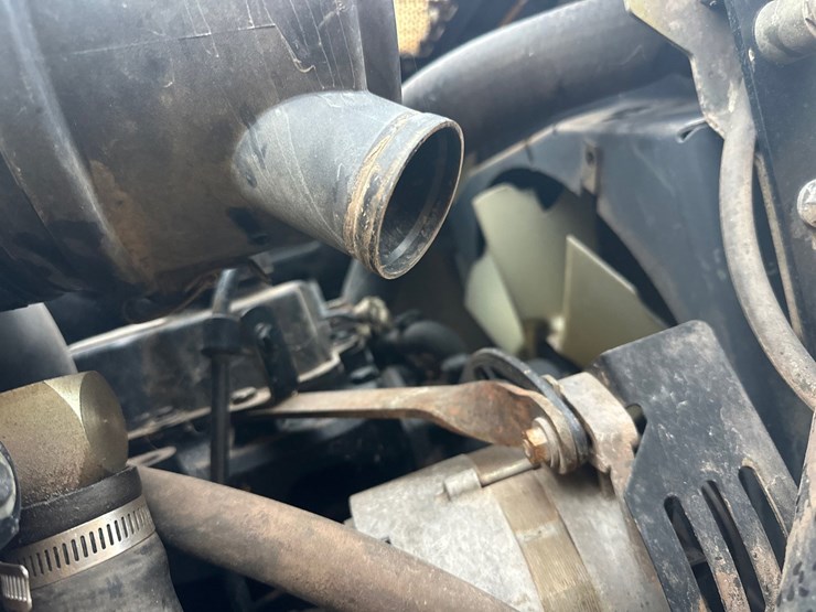 deere-240-image-36