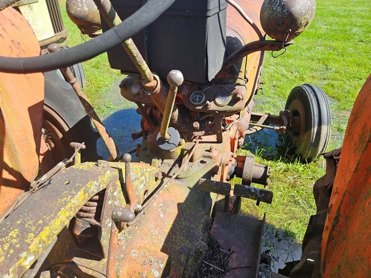 #2523-•-case-tractor-image-21