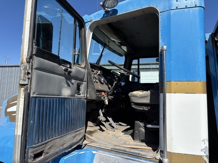 1993-kenworth-t600-image-30