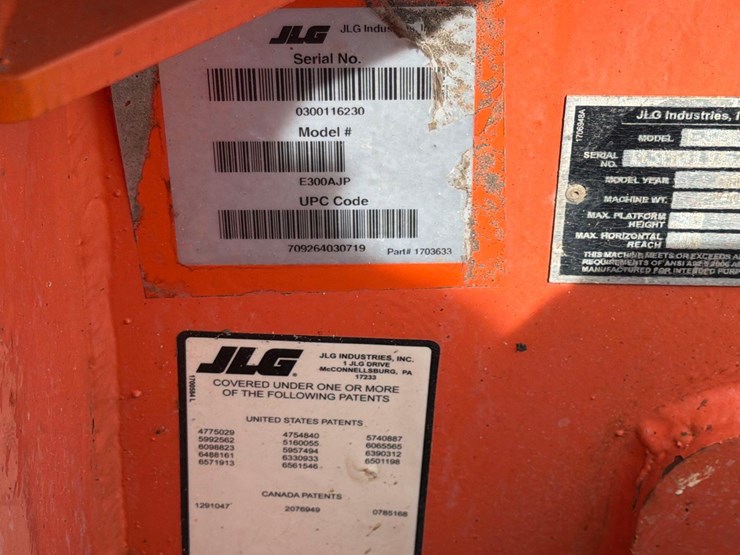 jlg-e300ajp-image-16