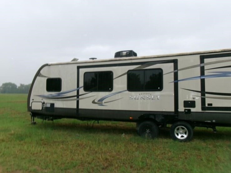 2013-sunset-trail-camper-image-24