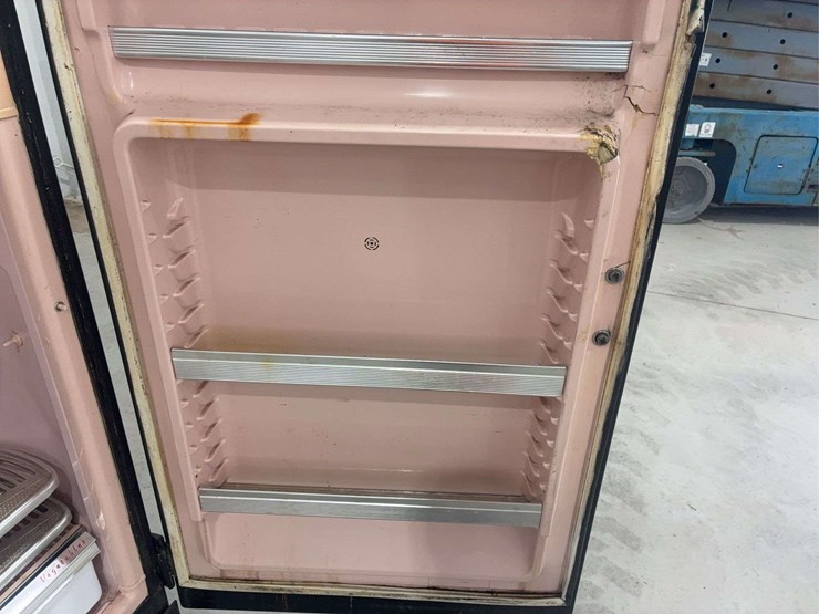 ge-vintage-fridge-image-8