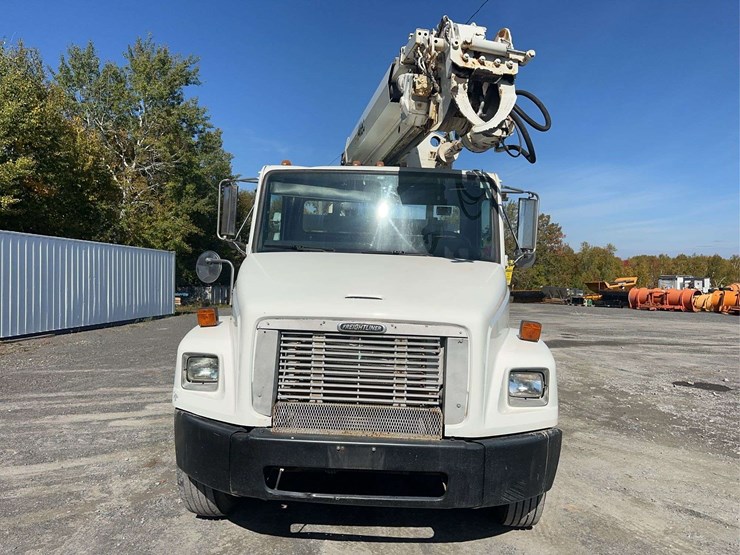2000-freightliner-fl80-image-2