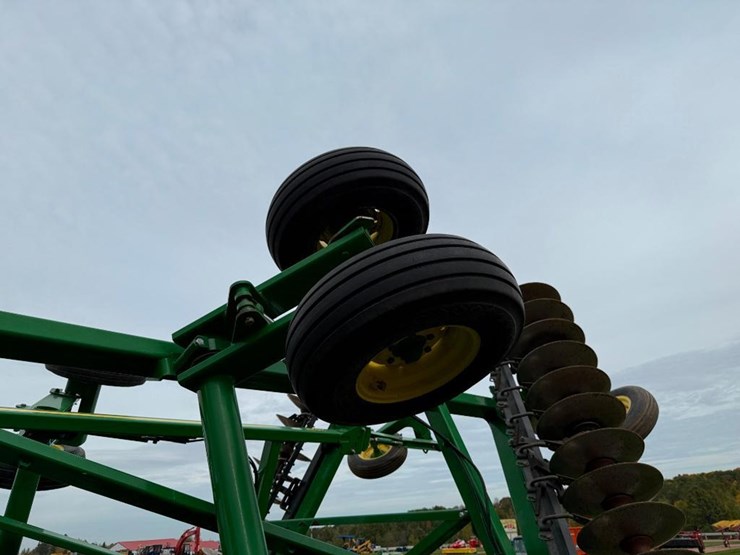 john-deere-2623-image-12
