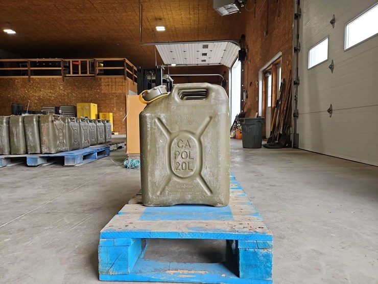 4-20l-diesel-fuel-cans-image-2