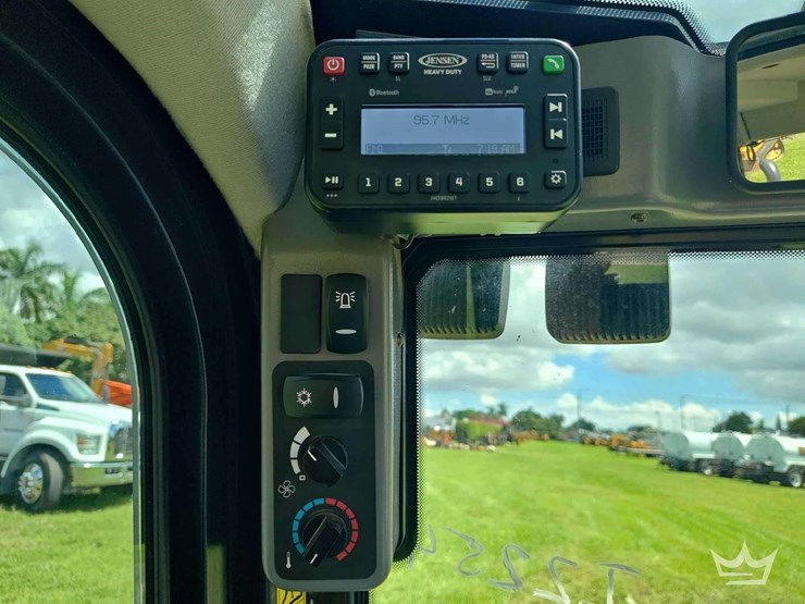 jcb-3ts-8t-image-20