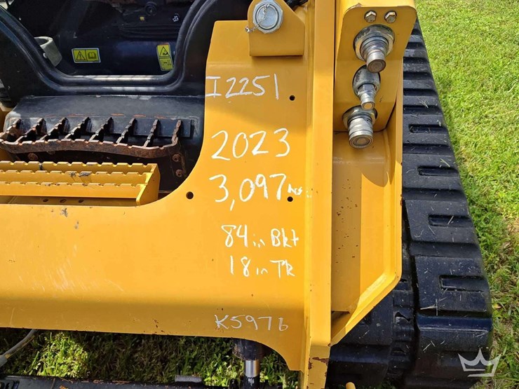 2023-caterpillar-289d3-image-29