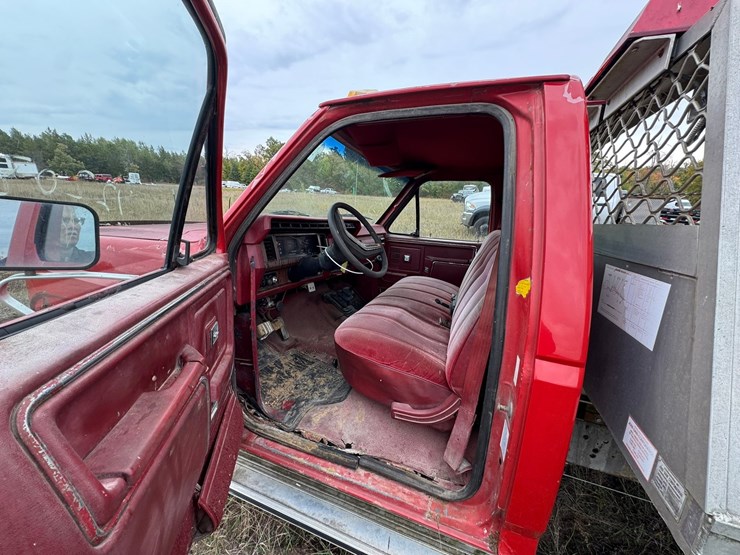 ford-f350-xl-image-33