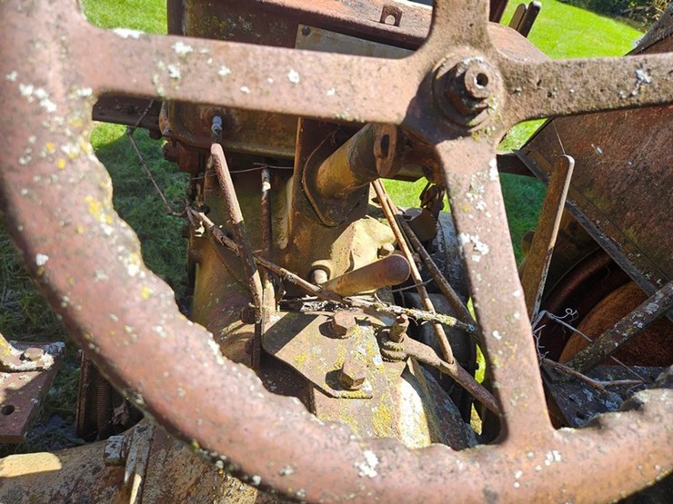 #2526-•-1935-case-cc-tractor-image-20