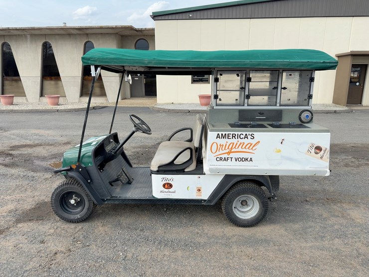 club-car-beverage-cart-image-2