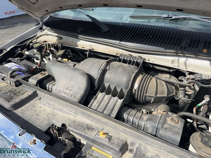 2014-ford-e450-image-18