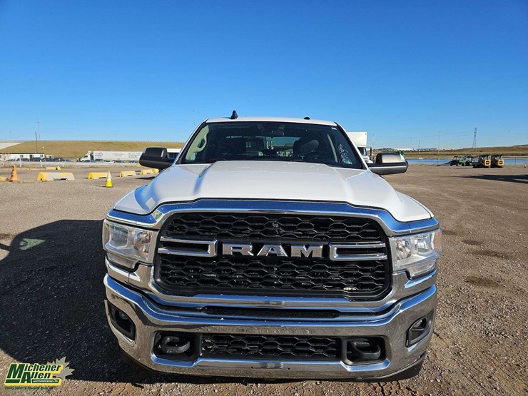 2019-ram-3500-tradesman-image-8