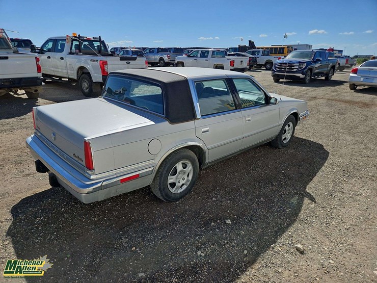 1989-chrysler-new-yorker-image-4