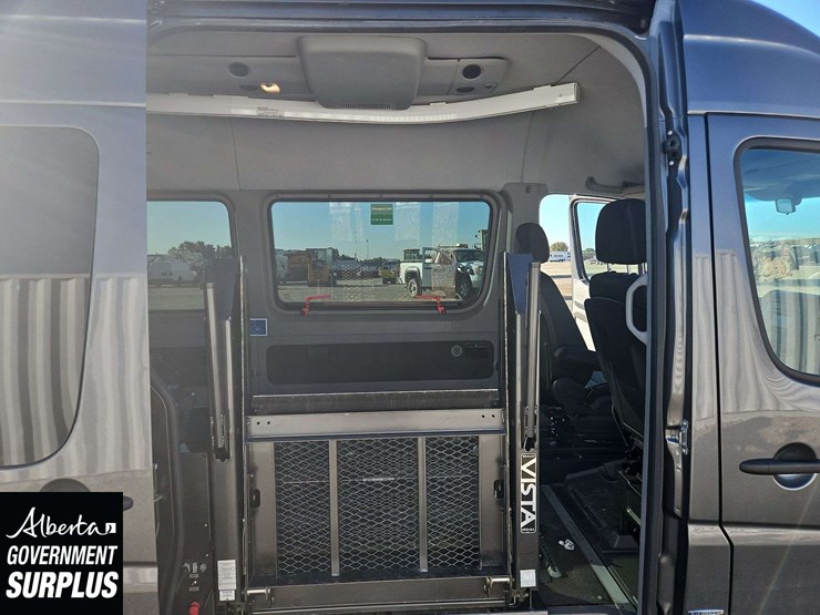 2012-mercedes-benz-sprinter-2500-image-15