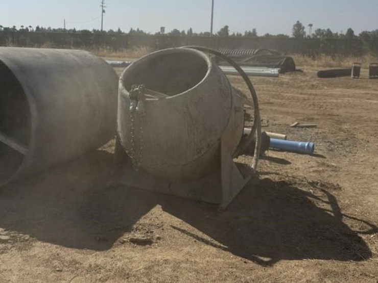 clemco-concrete-bucket-image-1