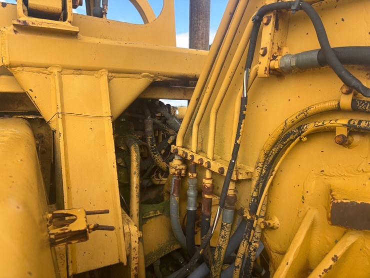 caterpillar-613-image-41