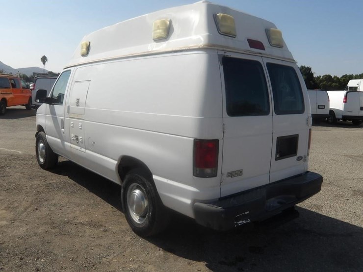 2003-utility-van-image-4